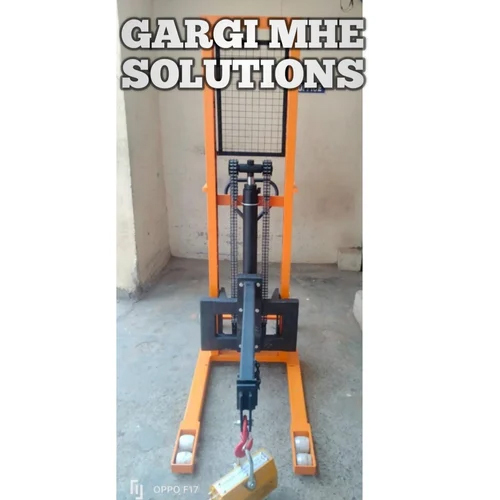 अनुकूलित स्टेकर मशीन उठाने की क्षमता: 500-2000 किलोग्राम किलोग्राम (किग्रा)