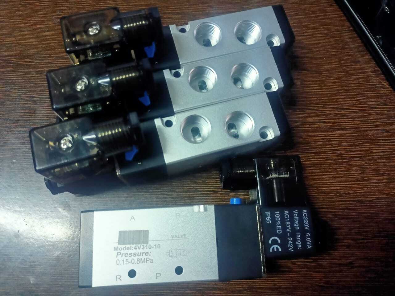 Pneumatic Cyilrndr