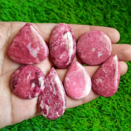 थुलाइट काबोचोन ग्रेड: टॉप