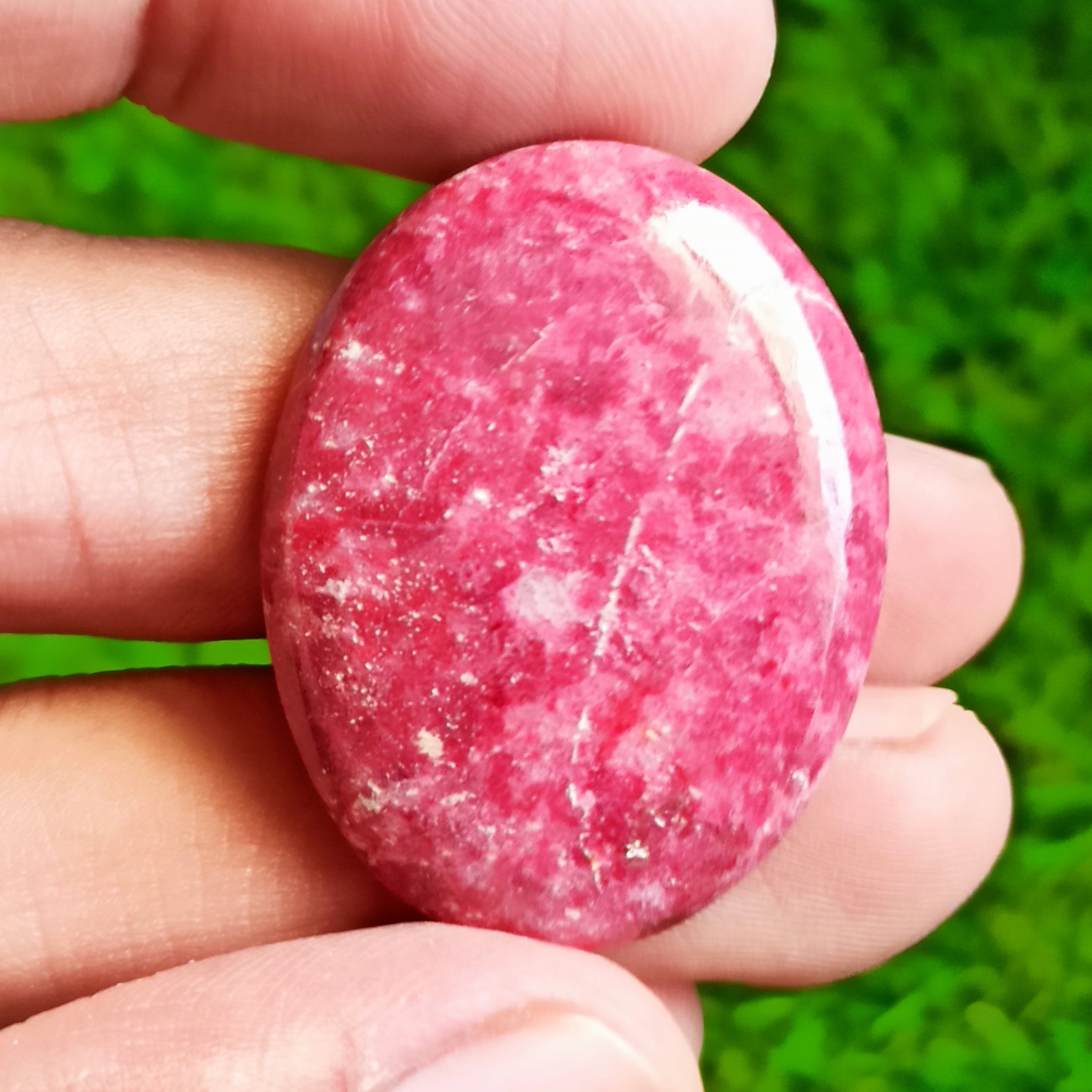 Thulite Cabochon Grade: Top
