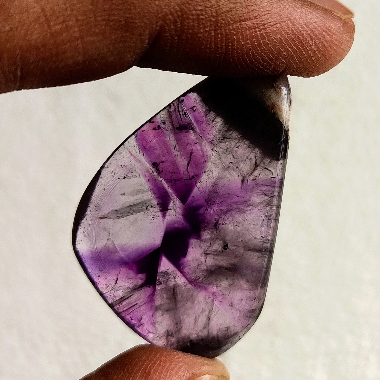 Trapiche Amethyst Cabochon Grade: Top