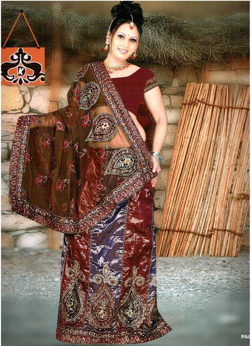 डिजाइनर लहंगा पैटर्न साड़ी
