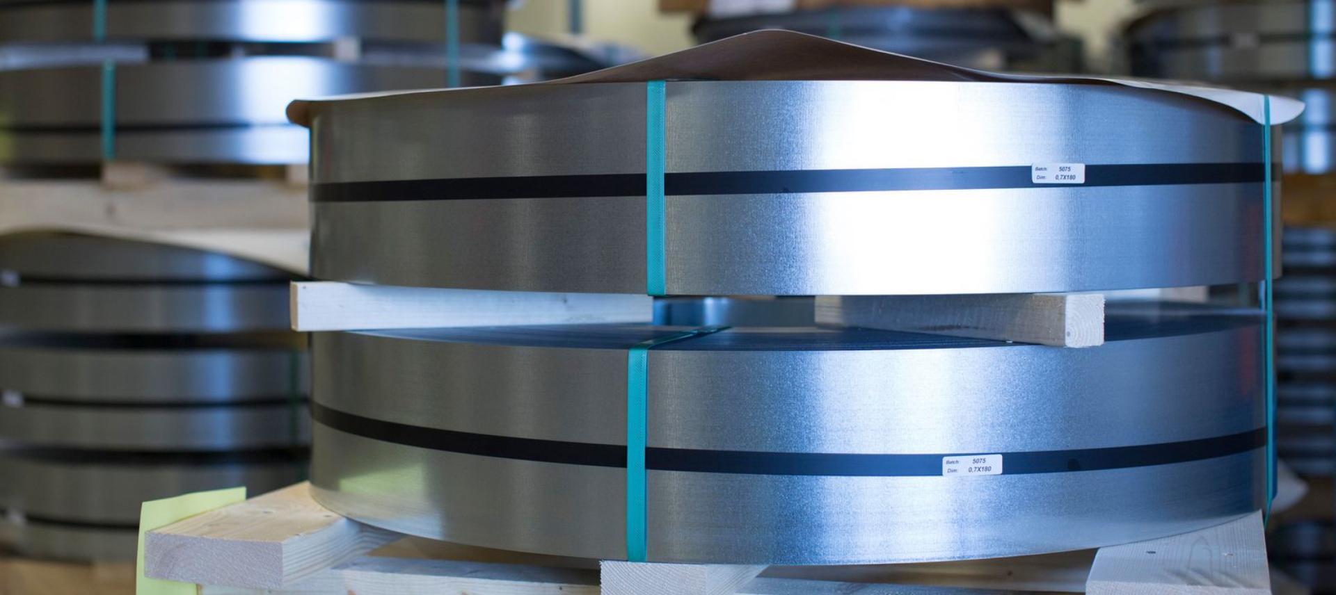 Ss Slitting Coil - Stainless Steel 304, 316, 202 | Coil Thickness: 0.1 Mm - 100 Mm, Polished Surface, Cold Rolled Technique, For Automobile Industry