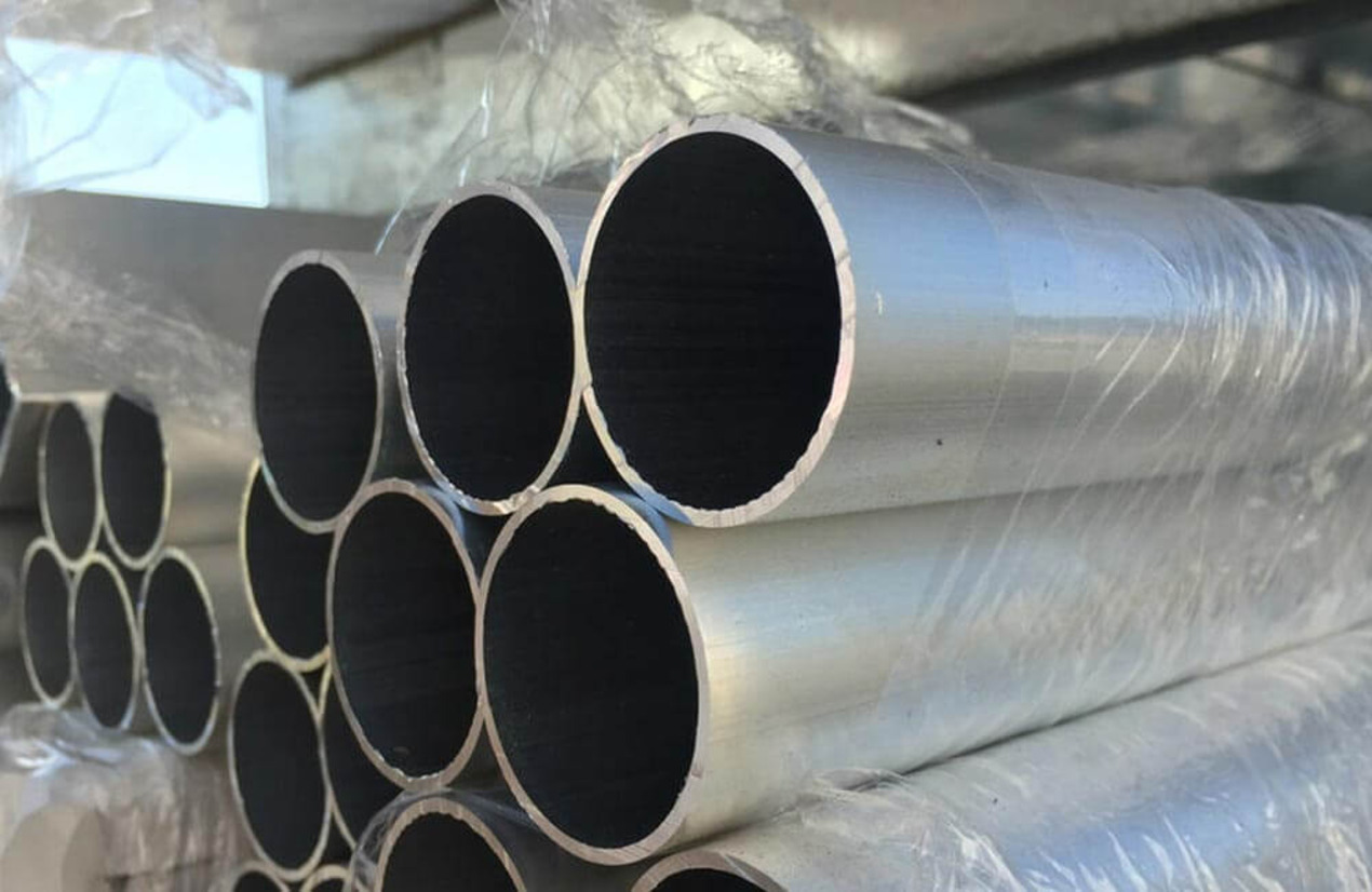 Aluminium Pipe - Alloy, Seamless, 6-9 Meter Length, Silver Color, Thickness 0.1 Mm - 100 Mm | Suitable For Architectural, Boiler, Hydraulic Applications