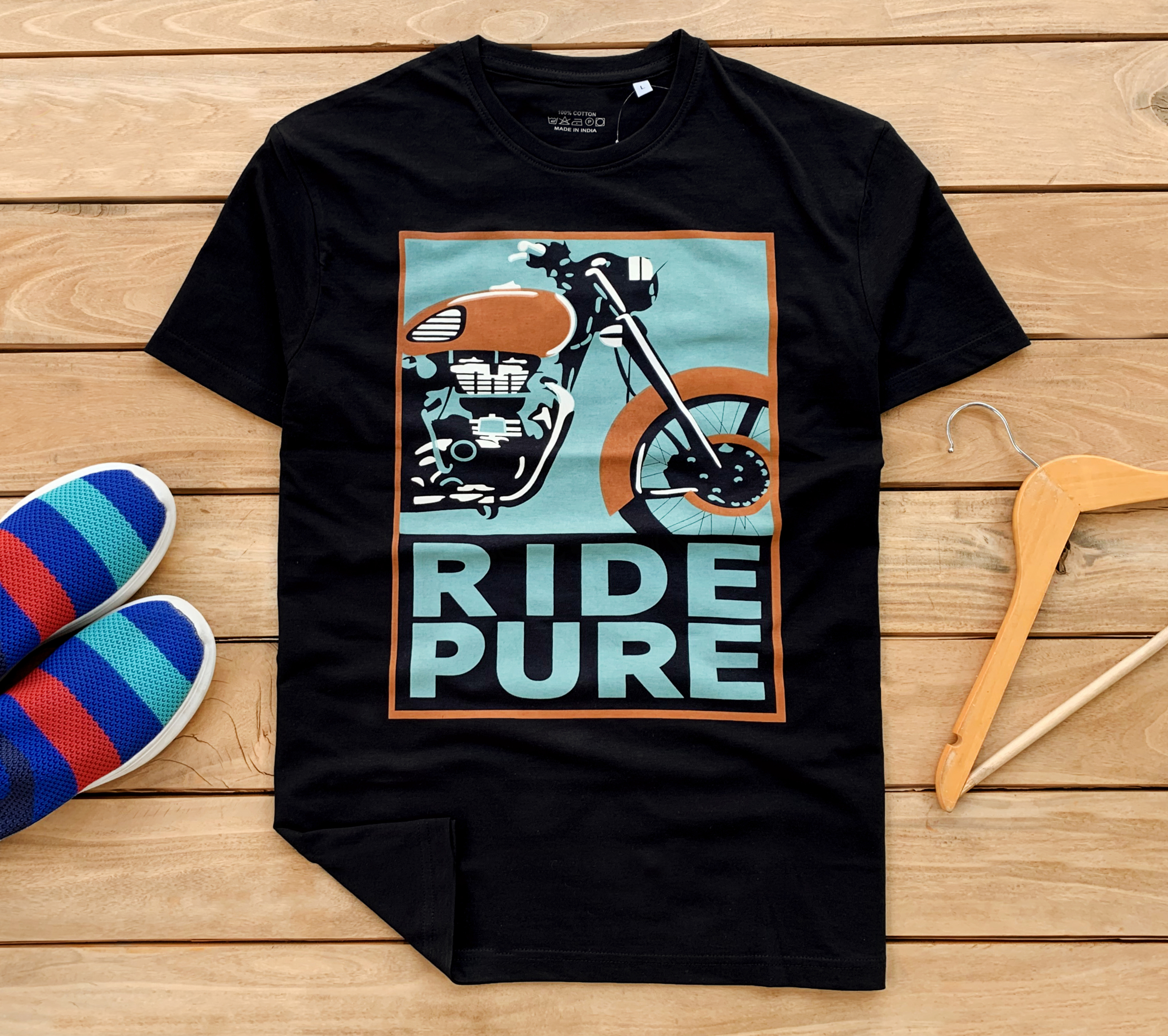 Round Neck T-shirt - Color: Black And White