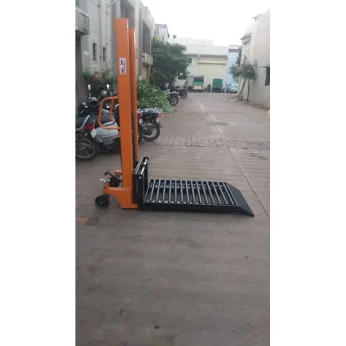 पीला ड्रम स्टैकर