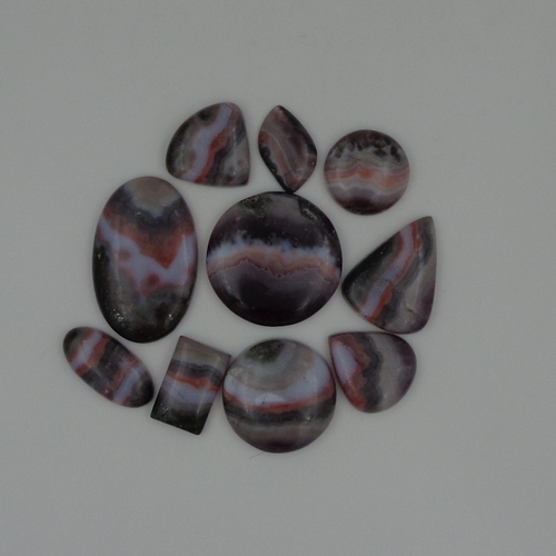 घर की सजावट के लिए मल्टी एमेथिस्ट लेस एगेट काबोचोन