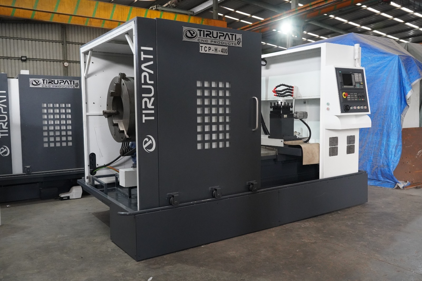 Cnc Lathe Machine Tcp-h-400l-750mm - Color: White