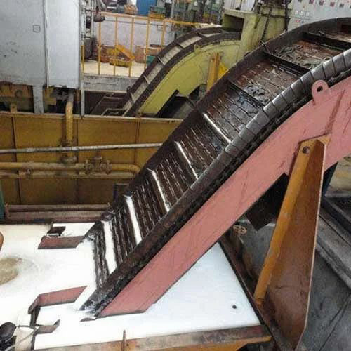 कन्वेयर बेल्ट के साथ क्वेंचिंग टैंक