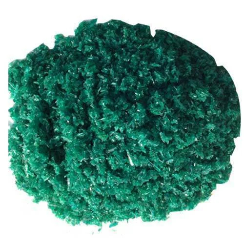 Cupric Chloride - Medicine Grade Flakes, 153°C Melting Point , Industrial Application with 1.66 g/cm³ Density