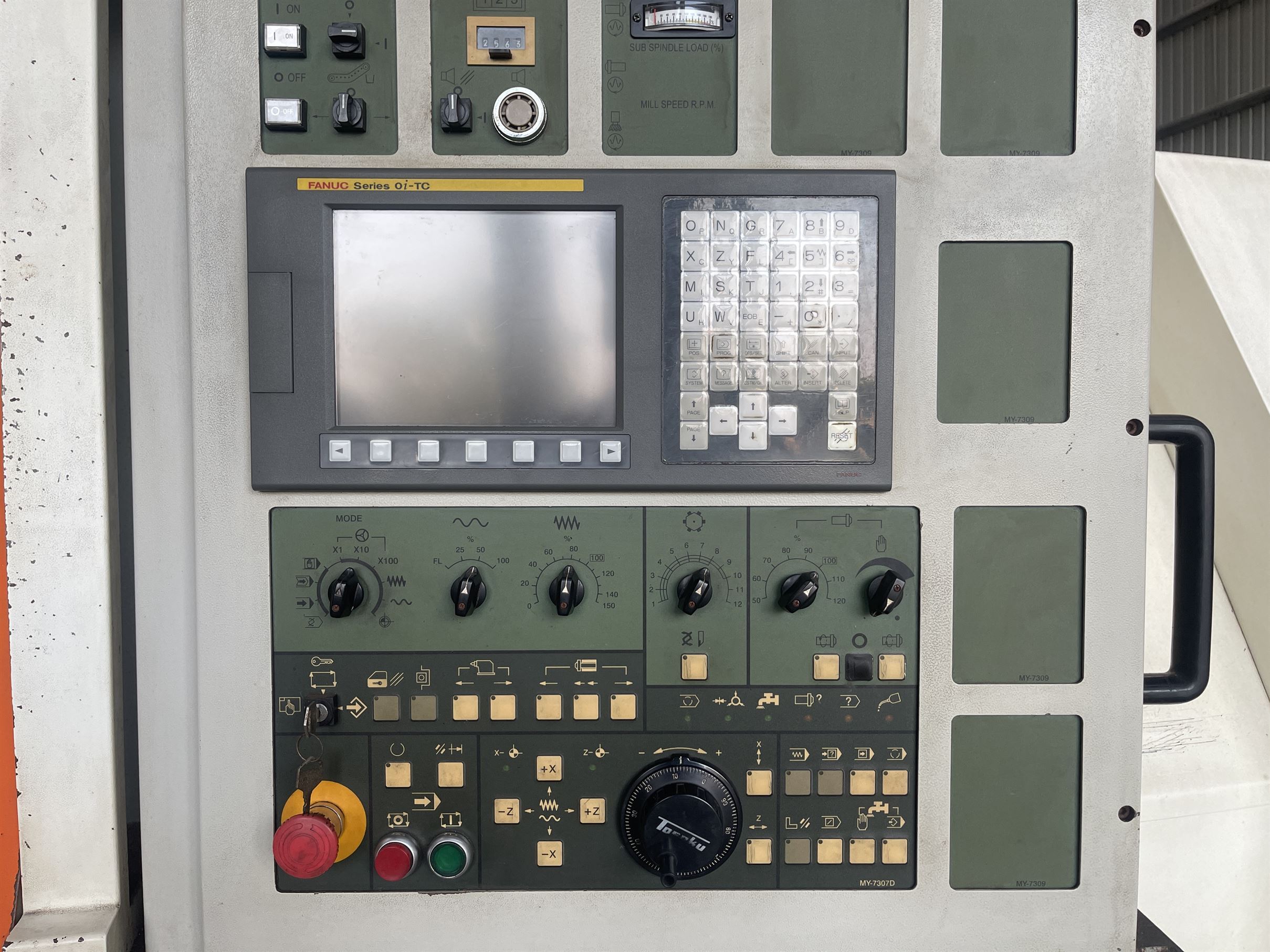 Fortune Vturn-26 Cnc Lathe - Stainless Steel, 380x1118mm Dimensions, White Color, 2500 Rpm Spindle Speed, Automatic Operation, 10 Turret Tools, Compact Design, 5500 Cutting Hours