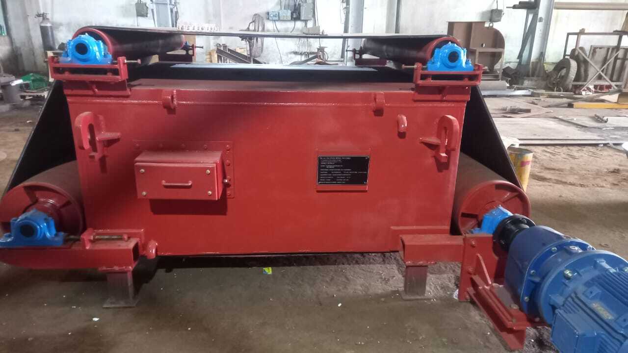Air Cooled Overband Electromagnetic Magnetic Separator - Application: Sugar Plant