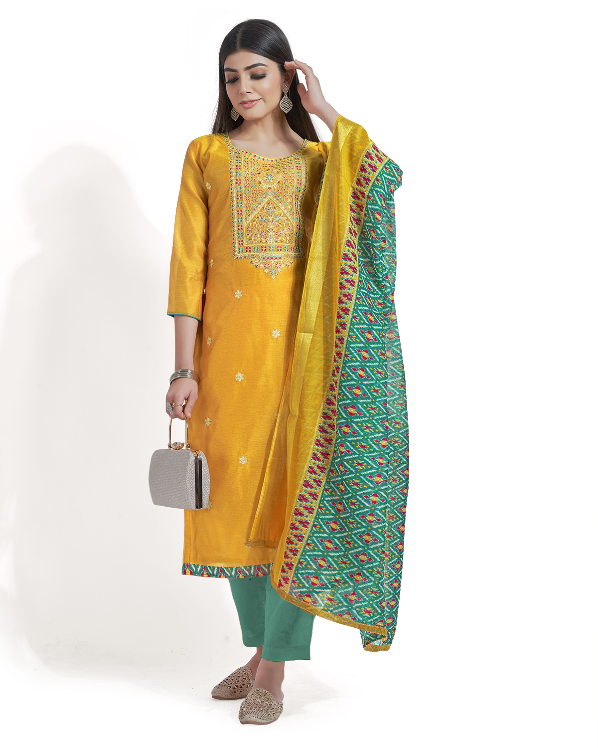 Unstitched Embroidery Suit 20