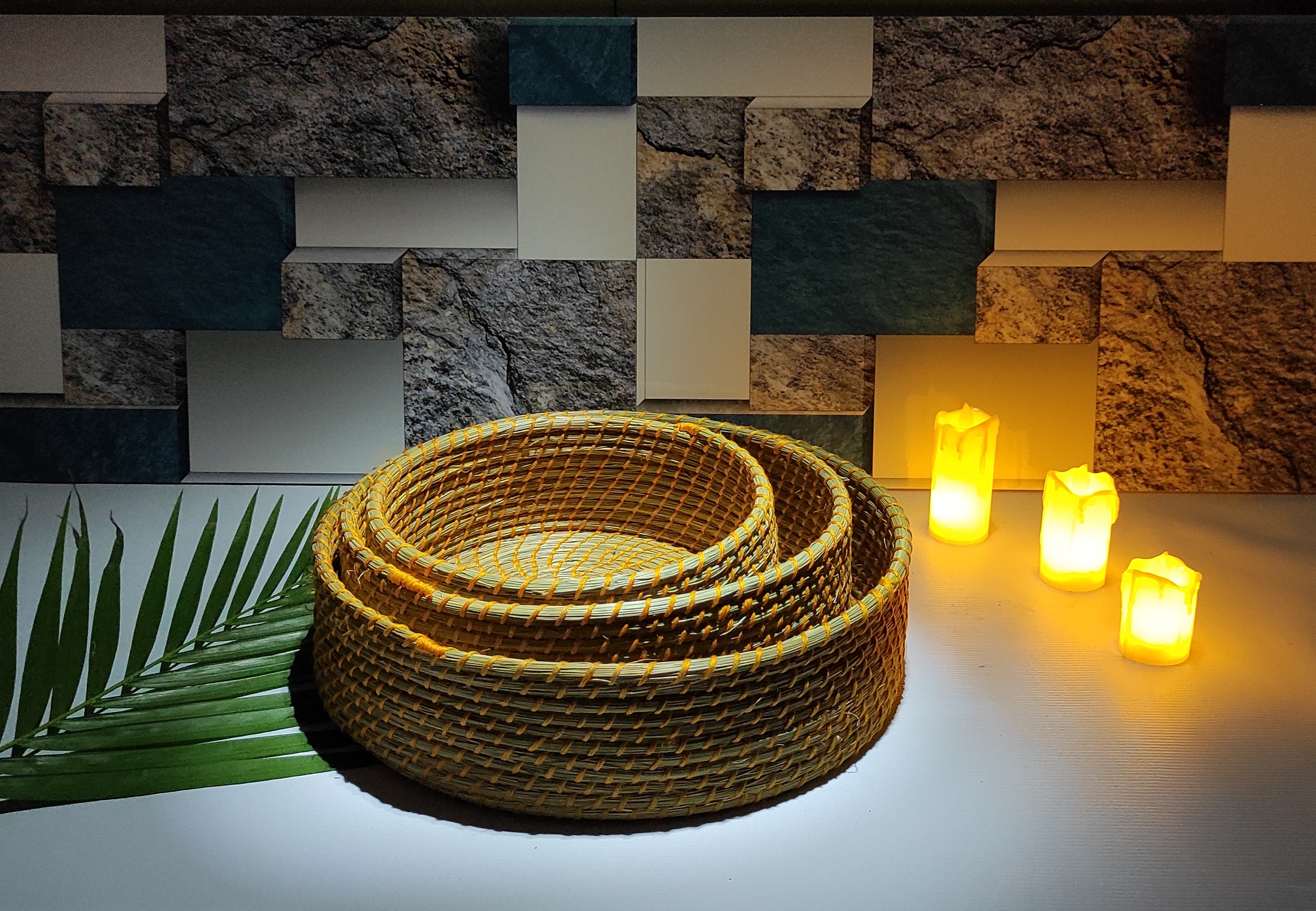Sabai Grass Woven Tray Size: 12 Inch