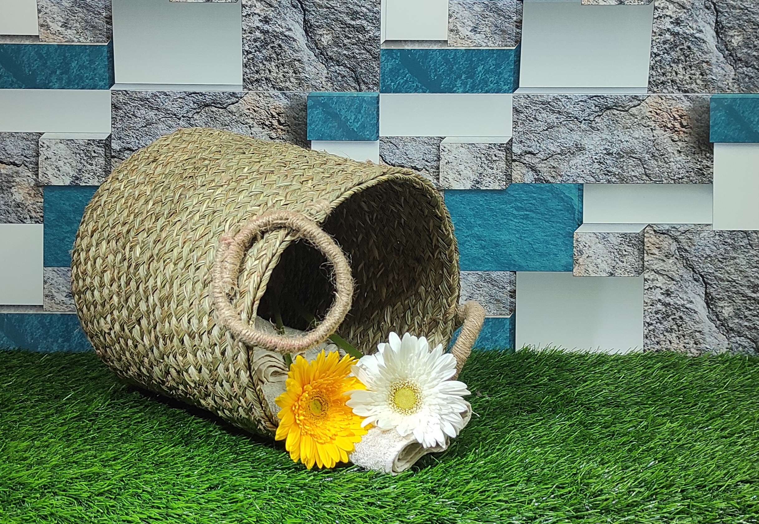 Sabai Grass Handmade Planter Dimensions: 10 Inch (In)