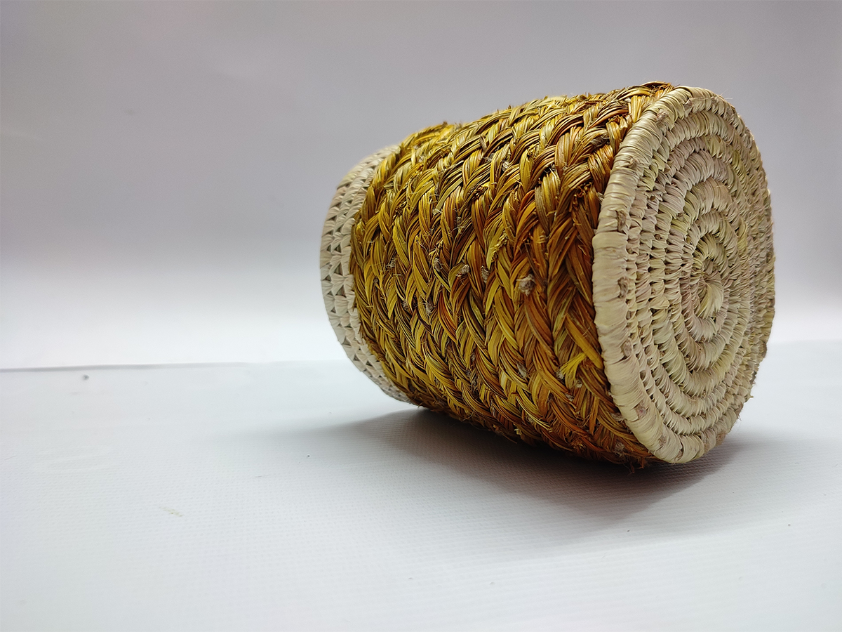 Sabai Grass Hand Woven Planter - 4.4x4 Inches , Natural Green Color Made From Eco-friendly Sabai Grass, Ideal For Decoration & Gifting
