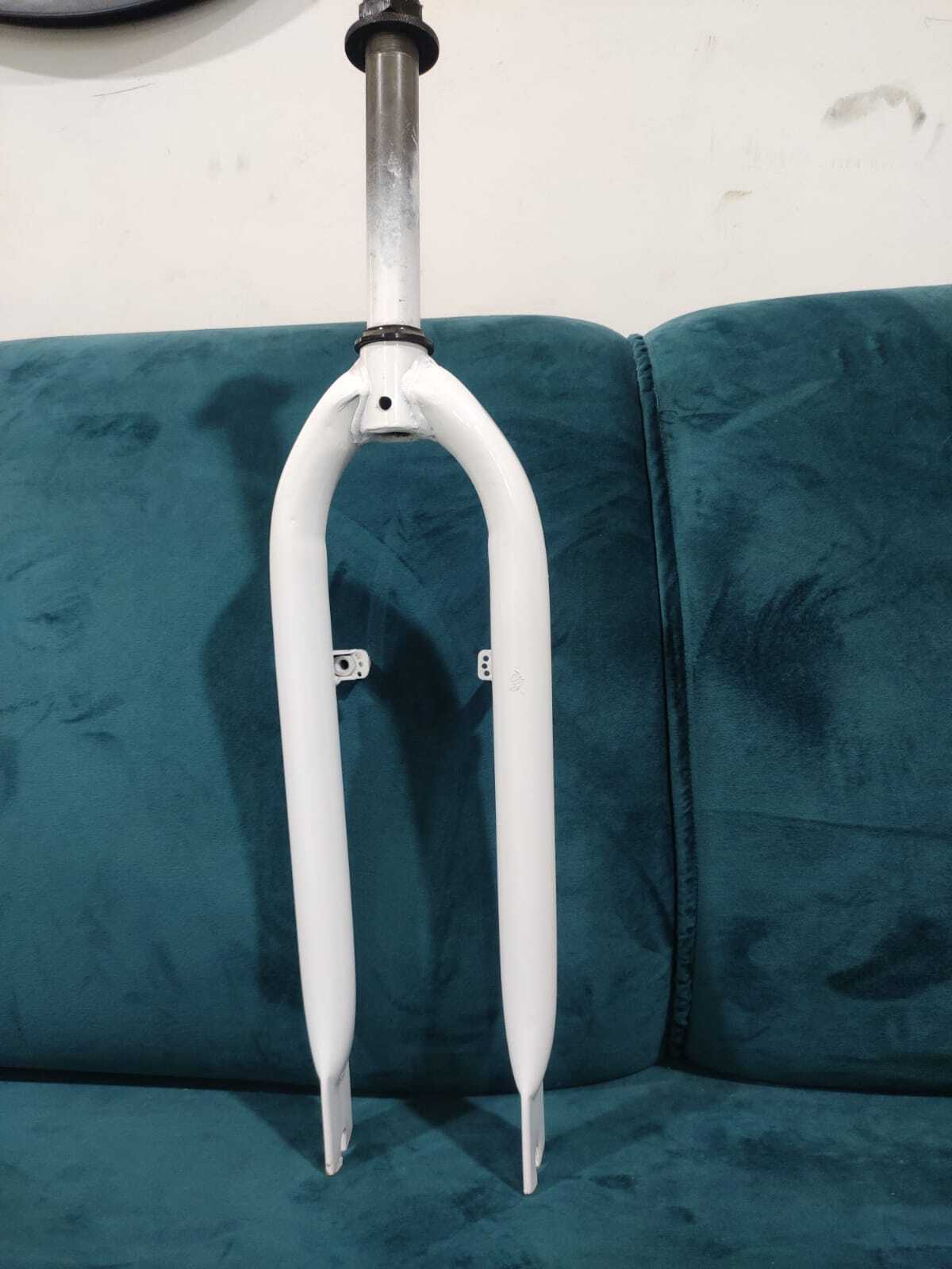 Bicycle Rigid Fork 26 Inch Threaded - Steel, 26 Inch Size | Fits Standard Bicycles, Ideal For Enhanced Stability And Durability