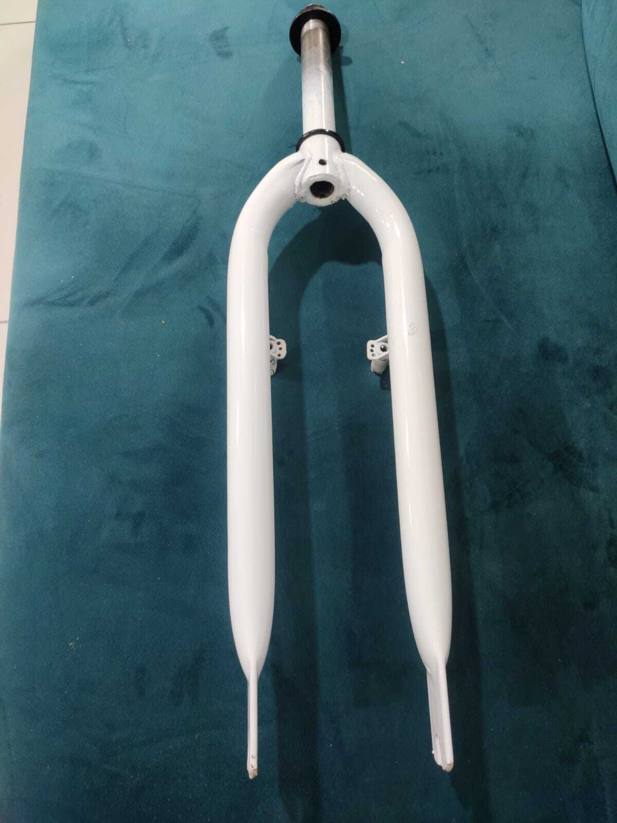 Bicycle Rigid Fork 24 Inch Threaded Warranty: No