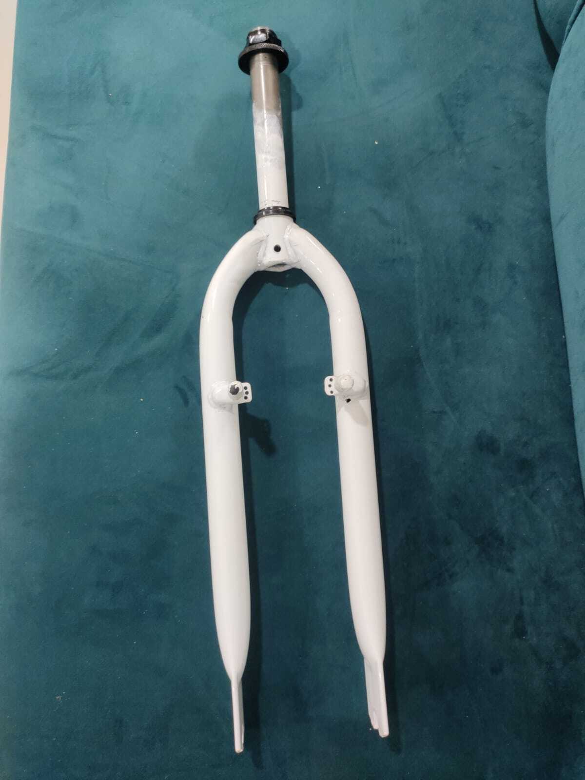 Bicycle Rigid Fork 24 Inch Threaded Warranty: No