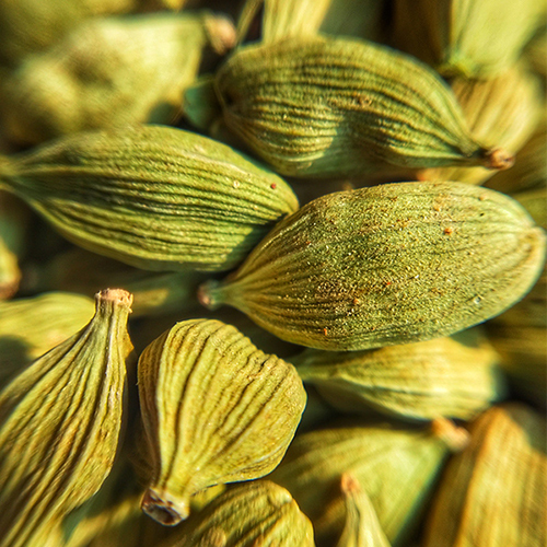 हरी इलायची ग्रेड: प्रथम श्रेणी