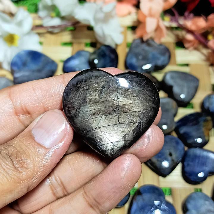 Easy To Clean Blue Sapphire Hearts For Home Decoration