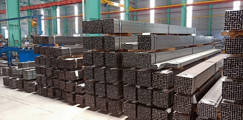 Ss Erw Pipe - Stainless Steel, Custom Dimensions (6-9m), Grey Color, Grades 202/304/316, Thickness 0.1-100mm, Astm Standards, Multiple Surface Finishes
