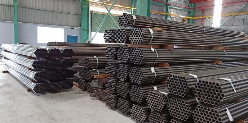 Ss Erw Pipe - Stainless Steel, Custom Dimensions (6-9m), Grey Color, Grades 202/304/316, Thickness 0.1-100mm, Astm Standards, Multiple Surface Finishes