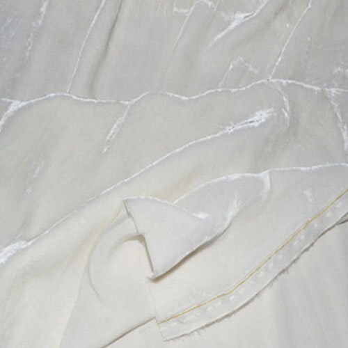 मल्टी कलर प्योर विस्कोस डाईबल वेलवेट फैब्रिक