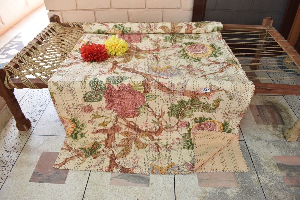 Printed Kantha Quilt - 100% Cotton, Full Size | Knitted Texture, 4 Thread Count, Versatile Bedding Use