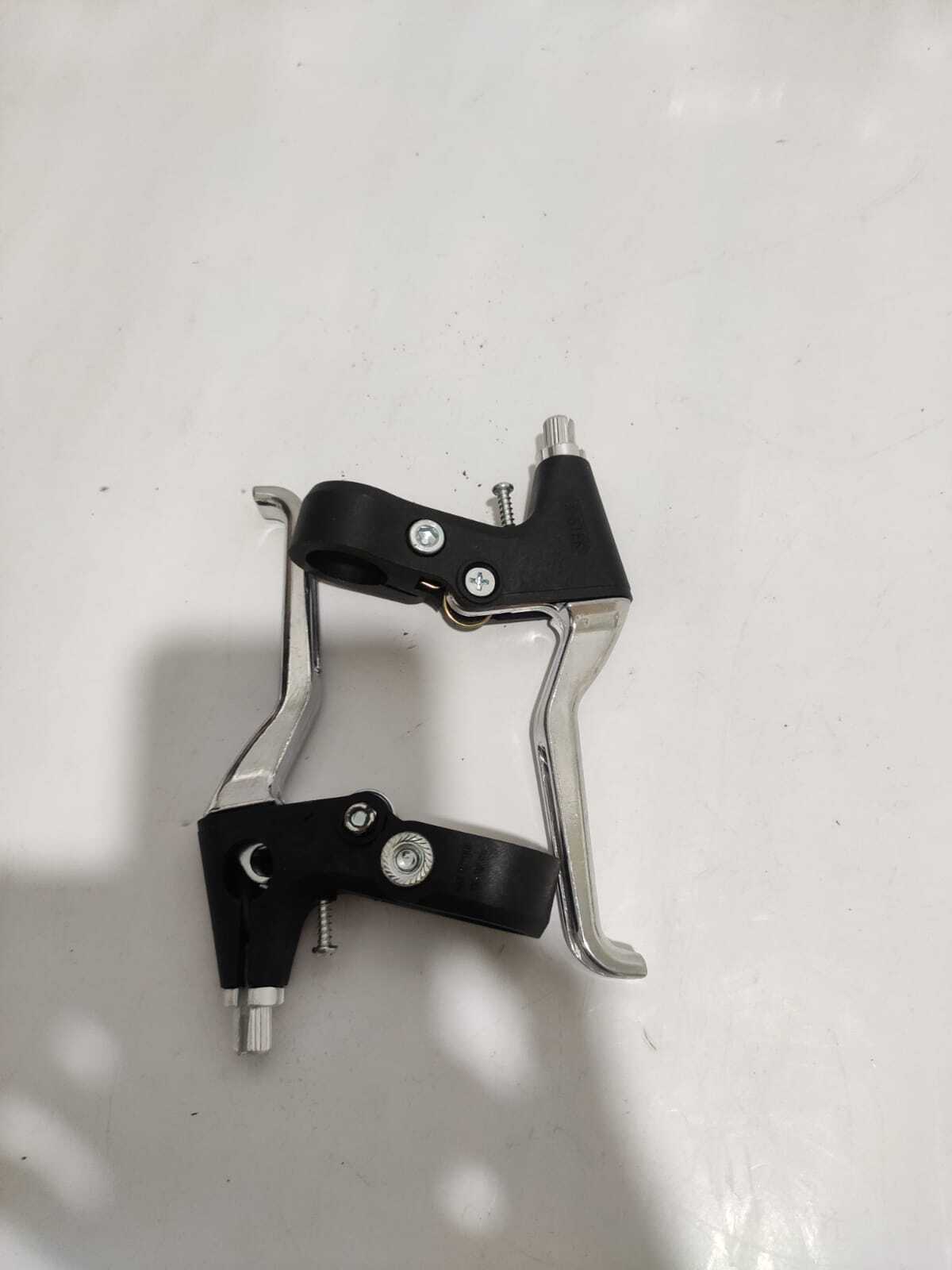 Bicycle Brake Levers Alloy 3-finger Silver - Alloy Material, 3-finger Size, Silver Color | Intended For Bicycle Use, Warranty Included