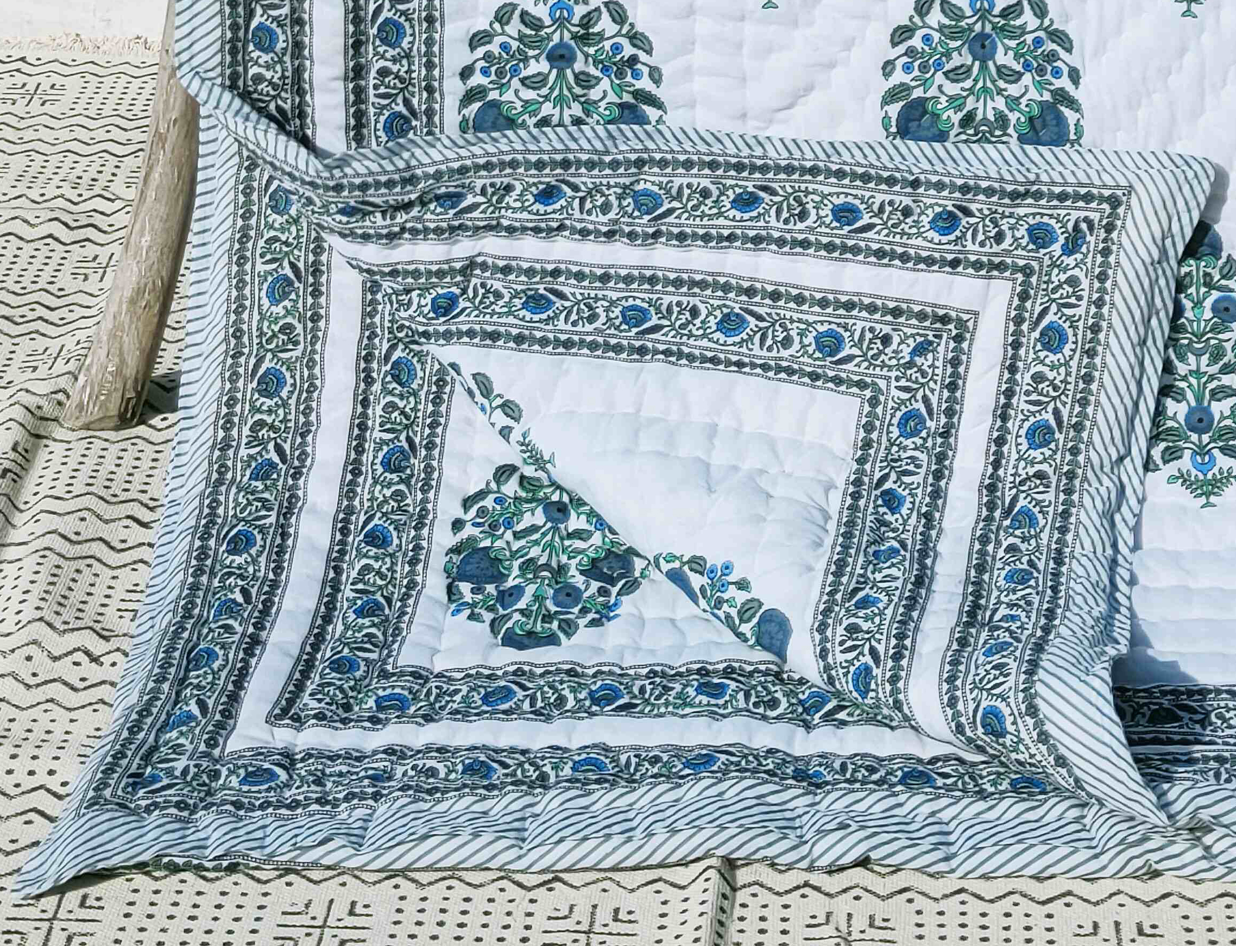 100% Cotton Hand Block Machine Quilt