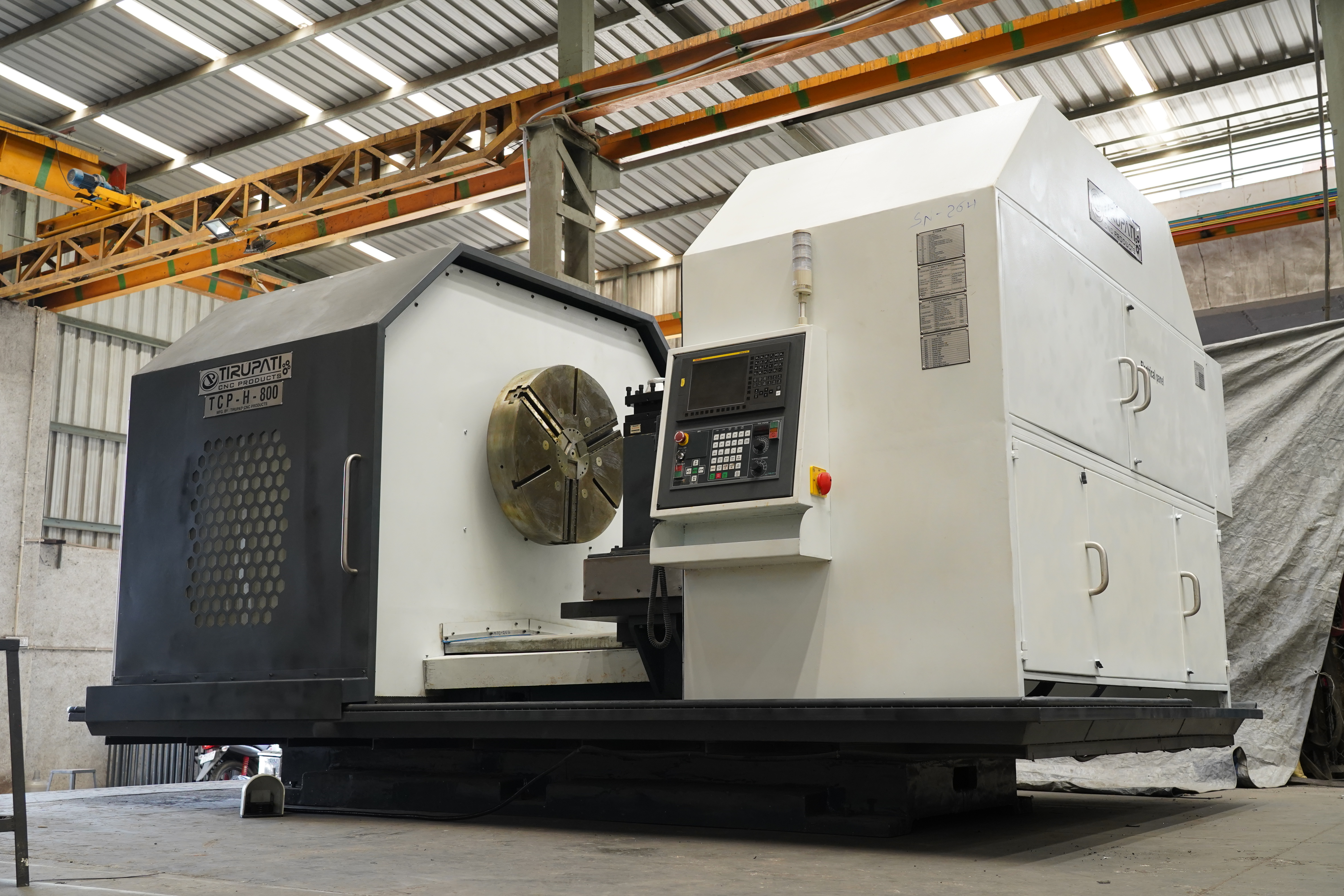 Cnc Lathe Machine - Tcp H-800l-2000 - Color: Gray