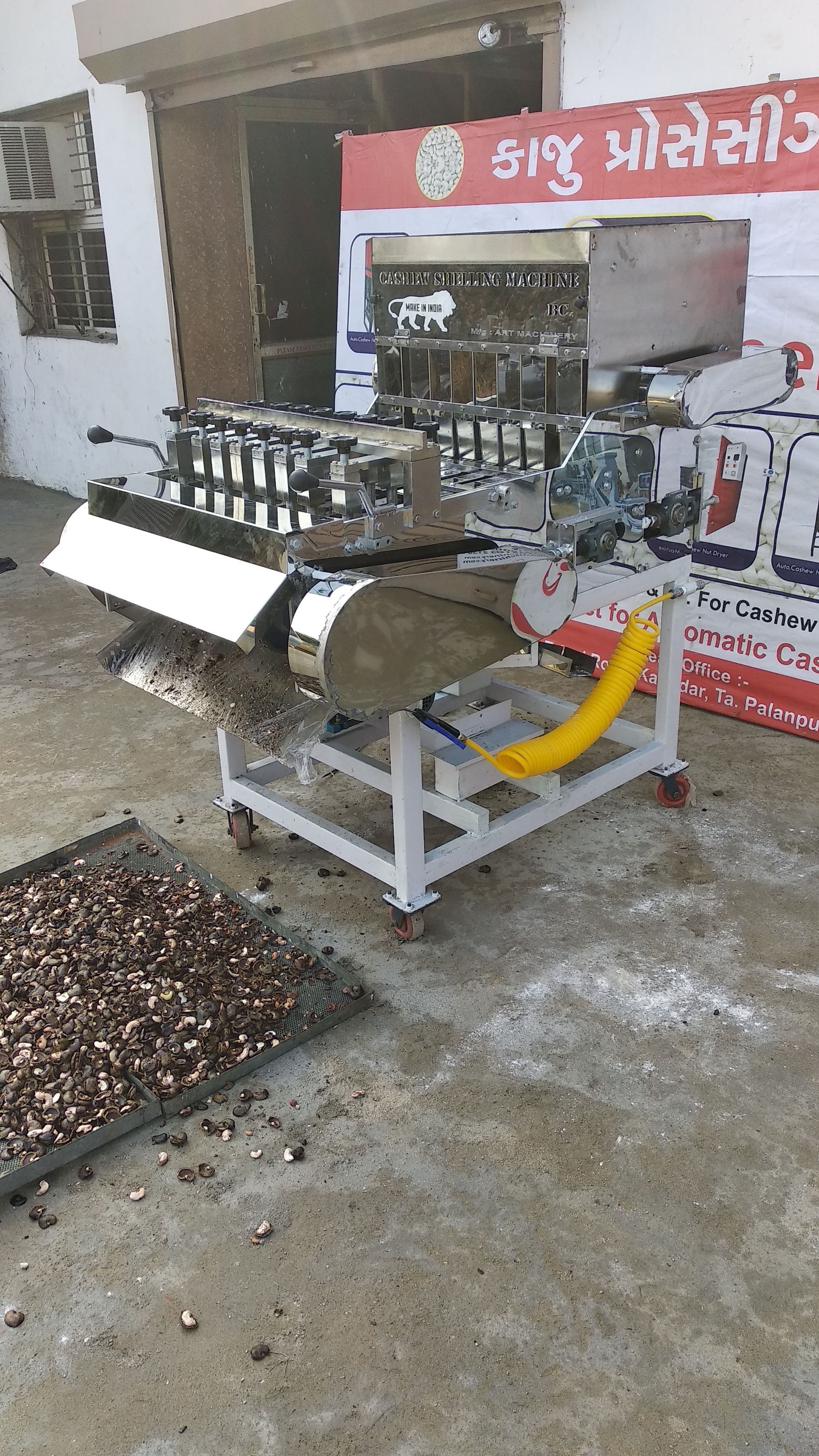 8 - Cutter Automatic Horizontal Cashew Shelling Machine Capacity: 200 To 230 Kg/hr