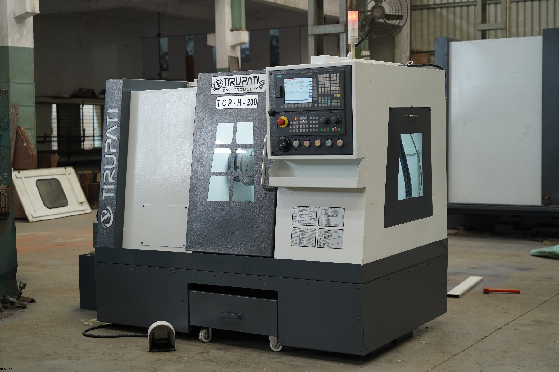 Cnc Lathe Machine - Tcp H-200l-650 - Feature: Low Energy Consumption