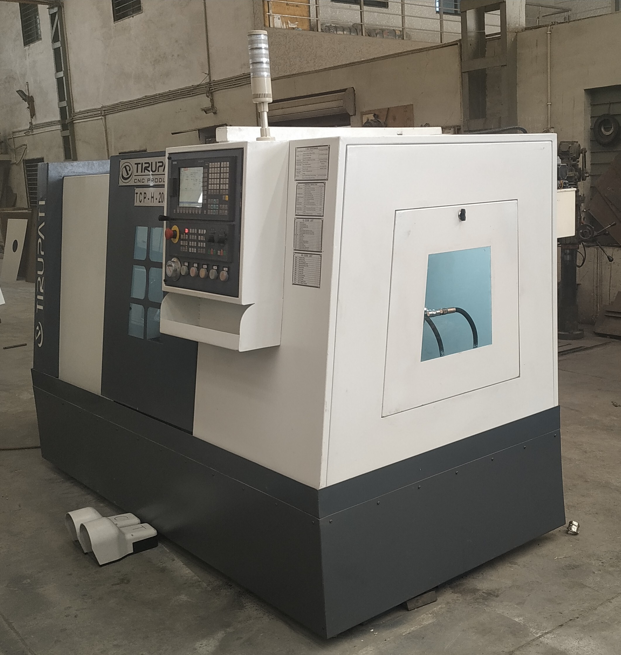 Cnc Lathe Machine - Tcp H-200l-1000 - General Use: Industrial