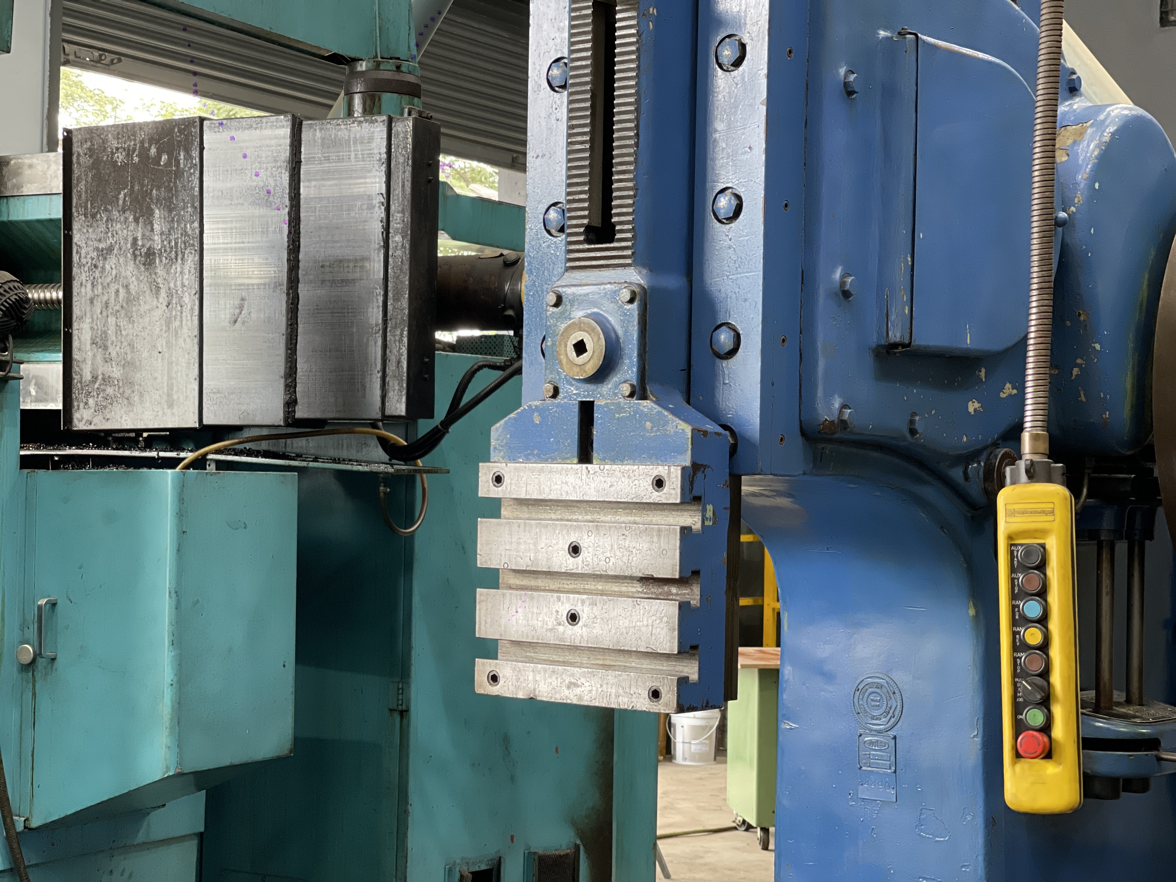 Butler 21 Production Slotter With 45 Rotary Table