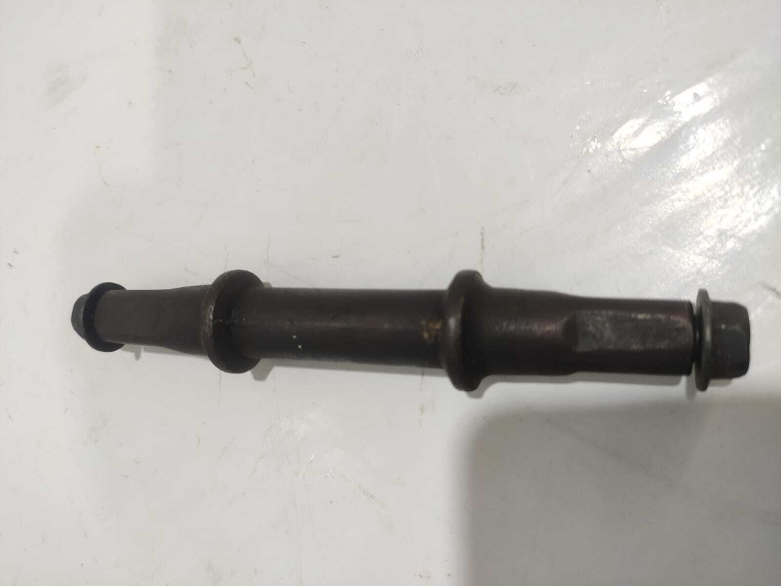 Bicycle Cotterless Axle 122.5mmm Size: 122.5mm