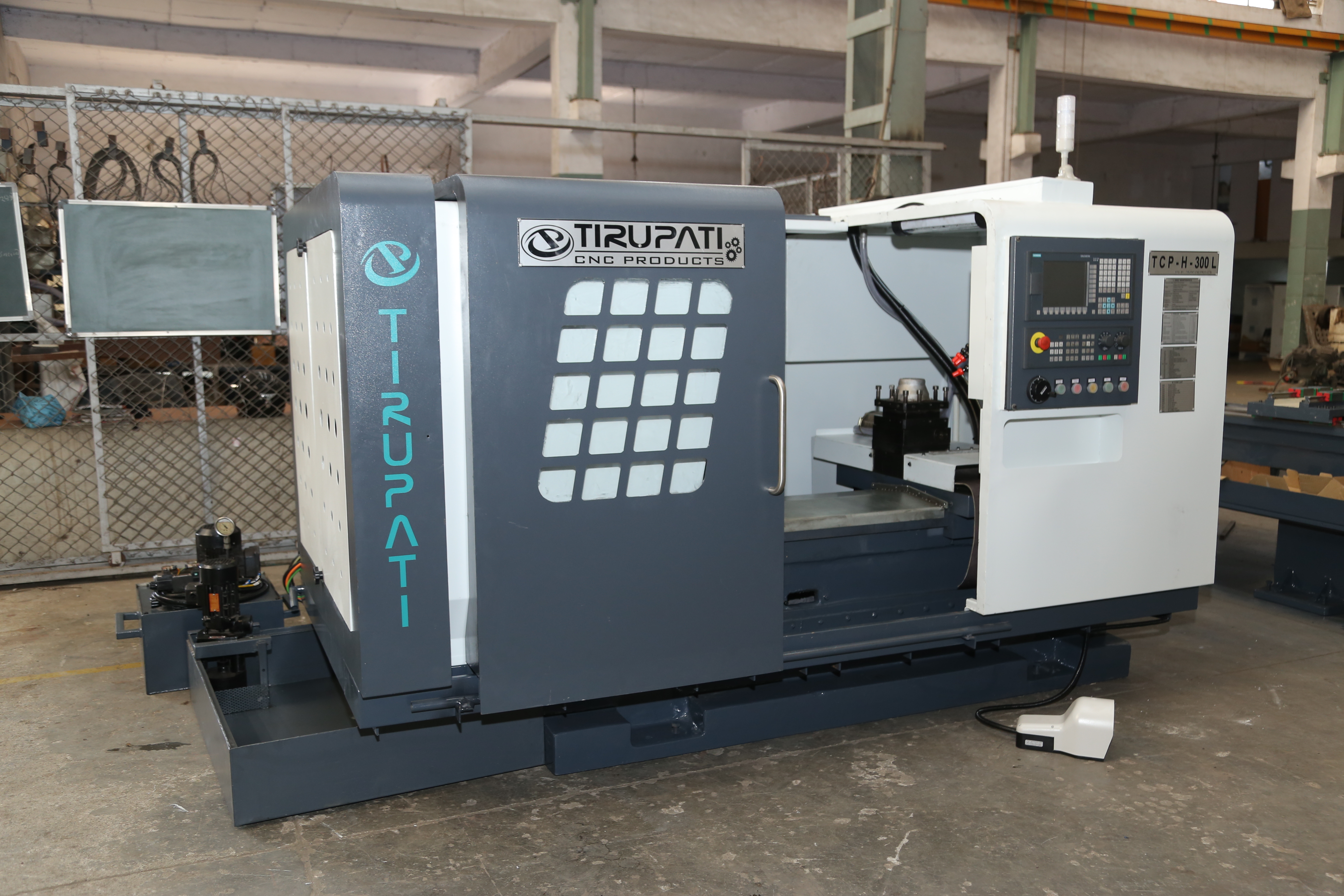 Heavy Duty Cnc Lathe Machine - Tcp H-300l-2500 Industrial