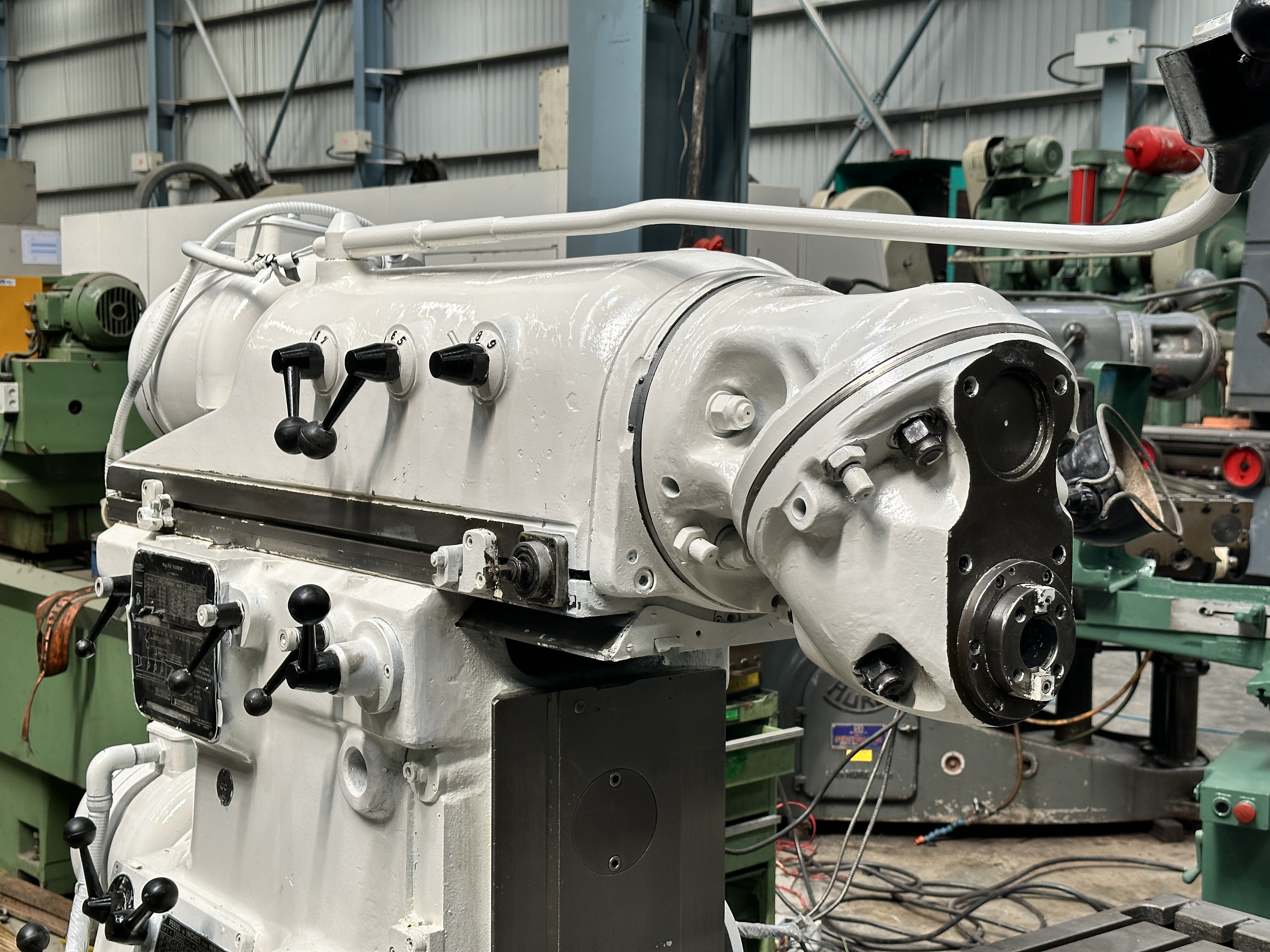 Huron Ku5 Universal Milling