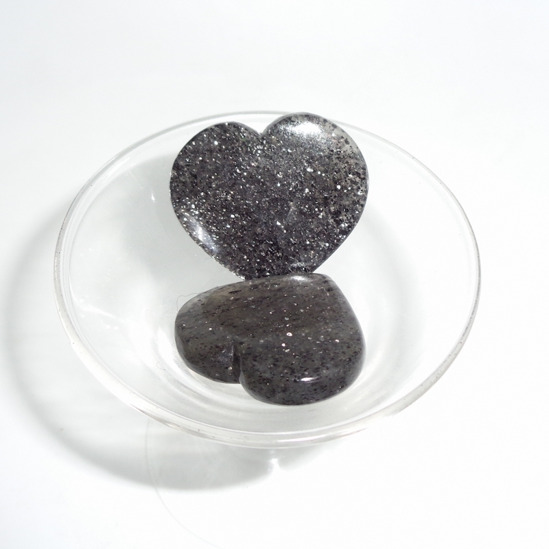 Black Sunstone Mini Hearts Grade: Top