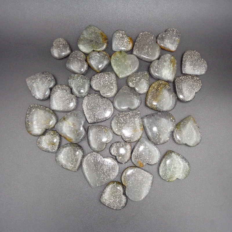 Black Sunstone Mini Hearts Grade: Top