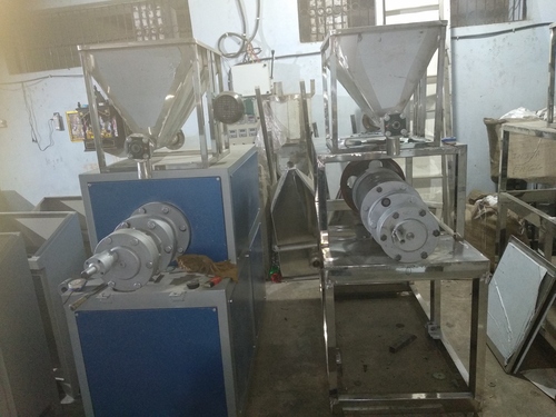 Puff Machine Capacity: 100-200 Kg/hr Kg/hr