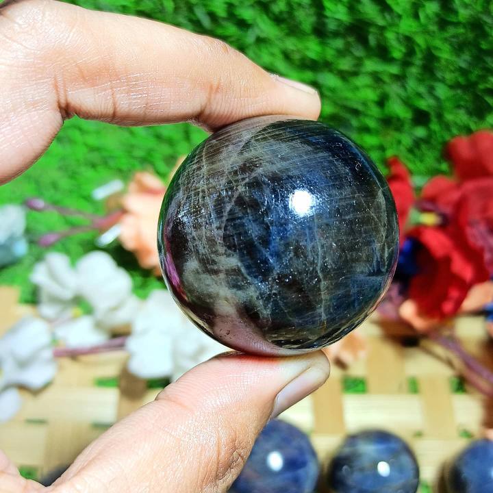 Blue Sapphire Sphere Grade: Top
