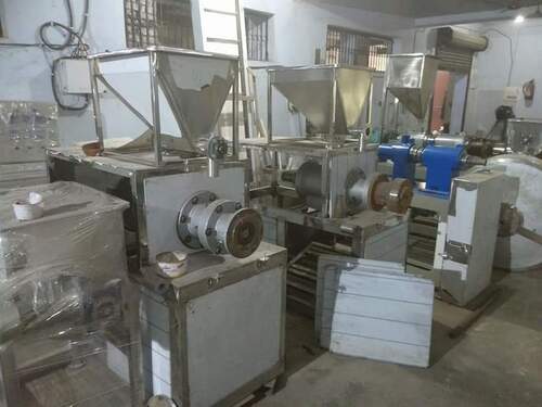 Puff Extruder Capacity: 100-200 Kg/hr Kg/hr