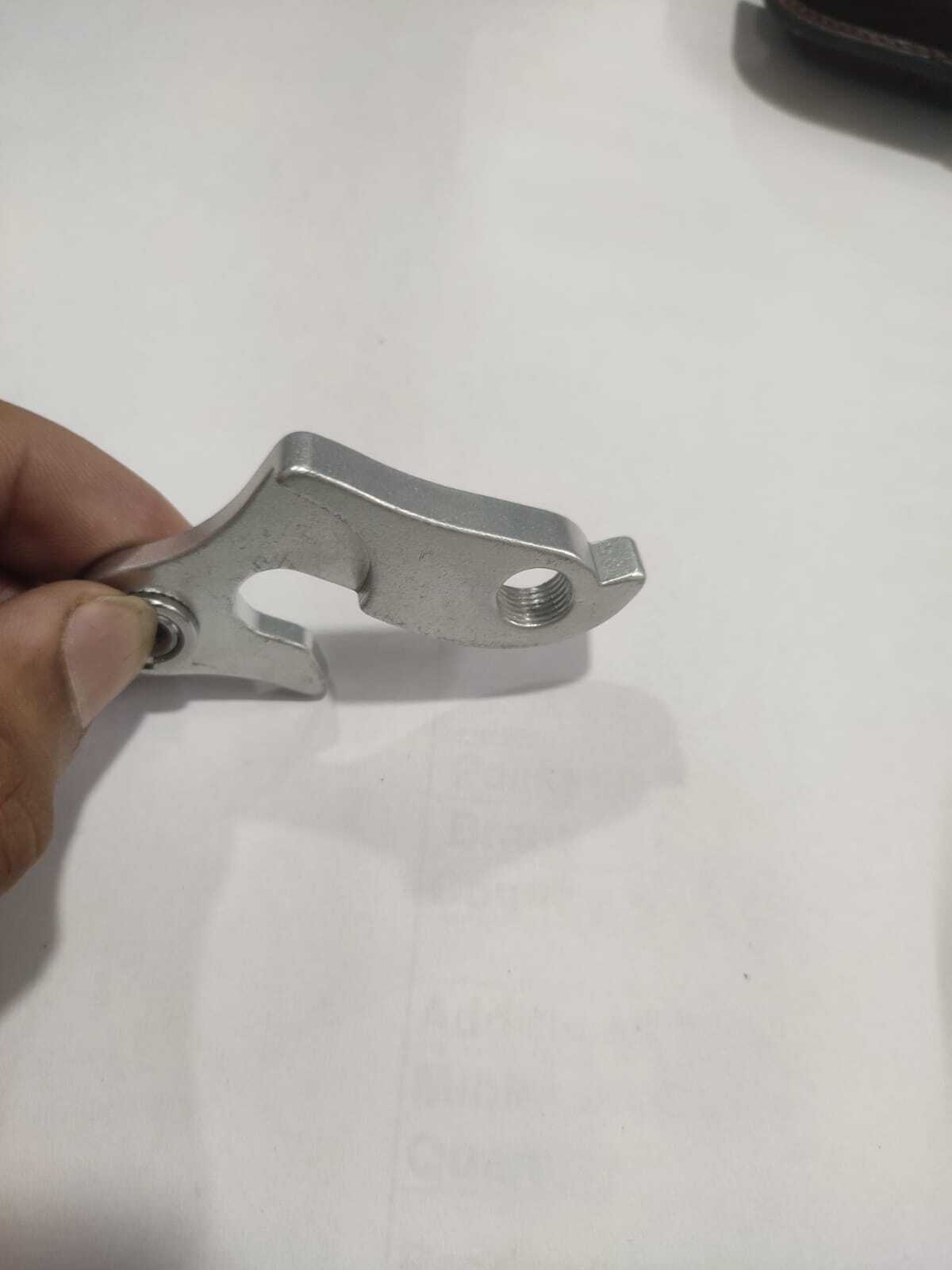 Bicycle Frame Hanger For (Rd Alloy) - Alloy Material, Universal Size | Warranty Included, Ideal For Bicycle Usage