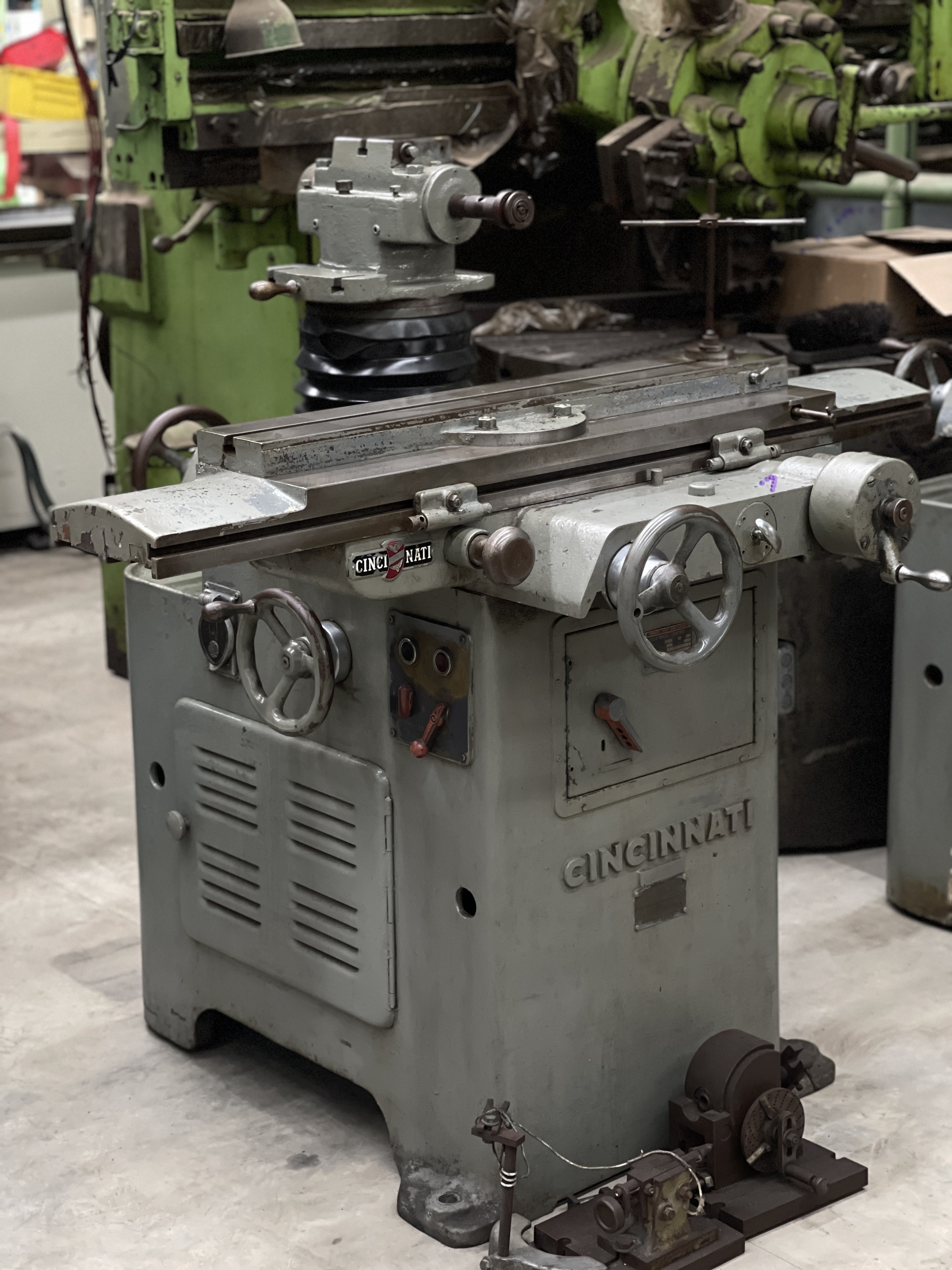 Cincinnati Tool And Cutter Grinder 2