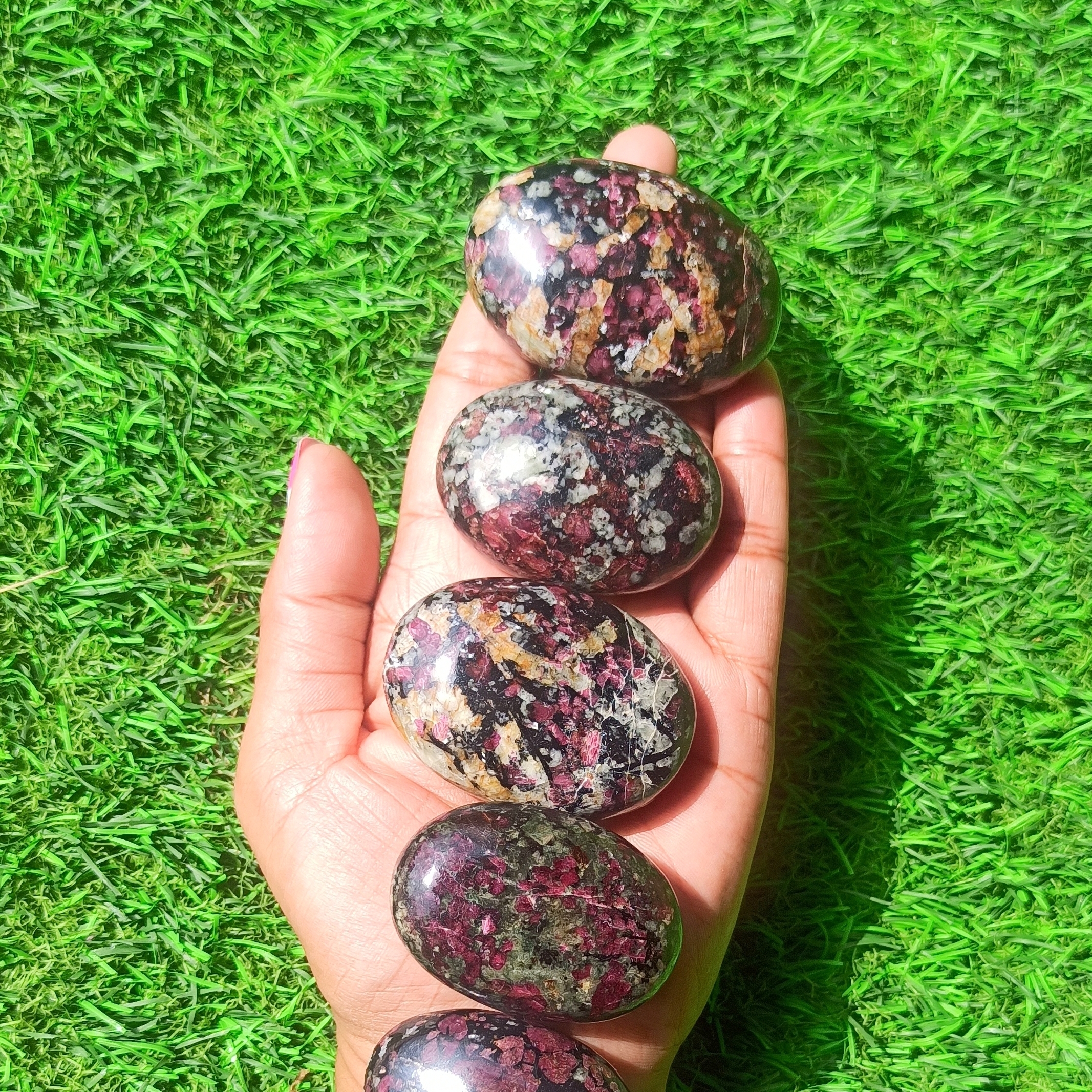 Eudialyte Palmstone Grade: Top