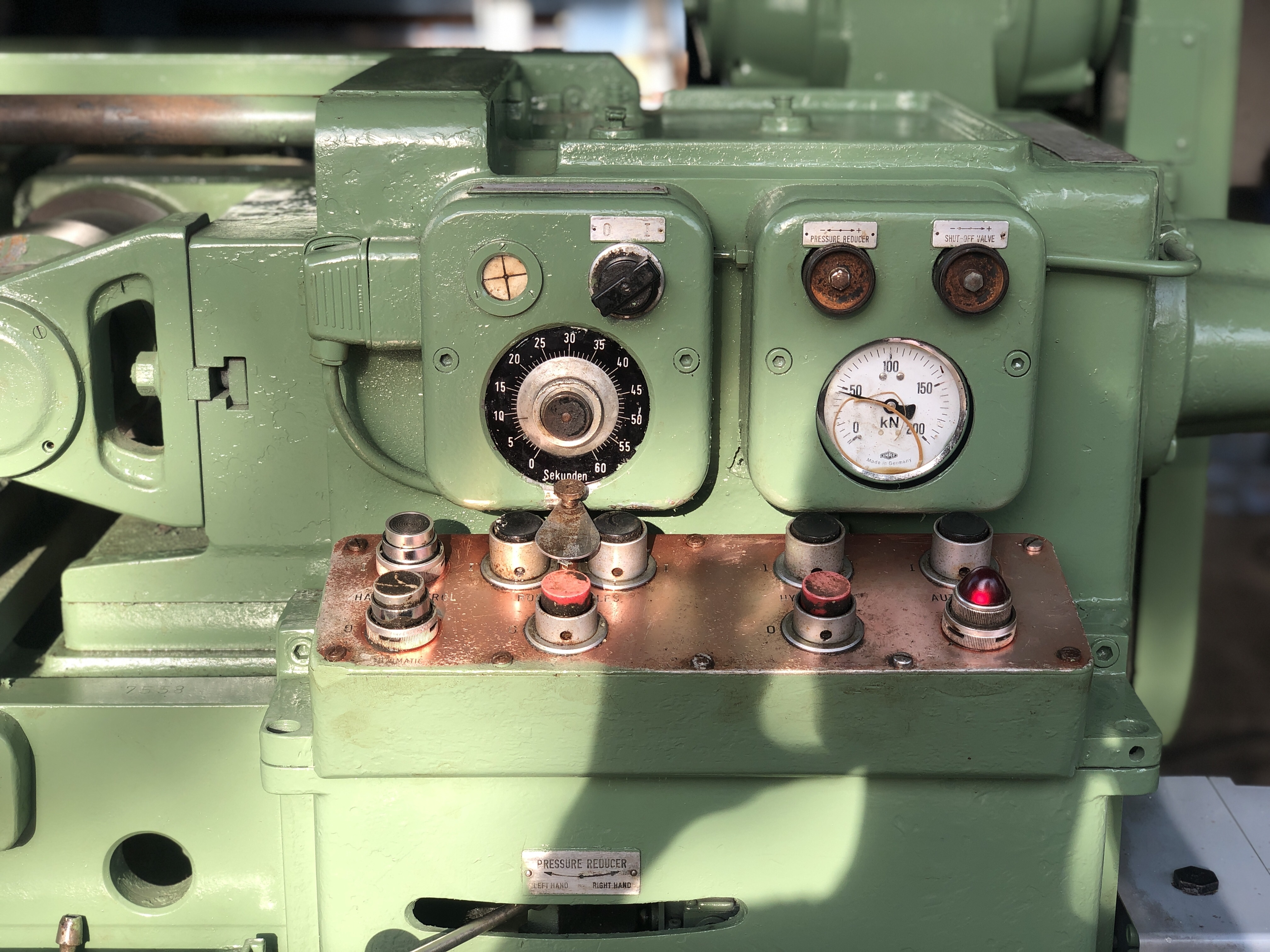 Pee Wee Thread Roller