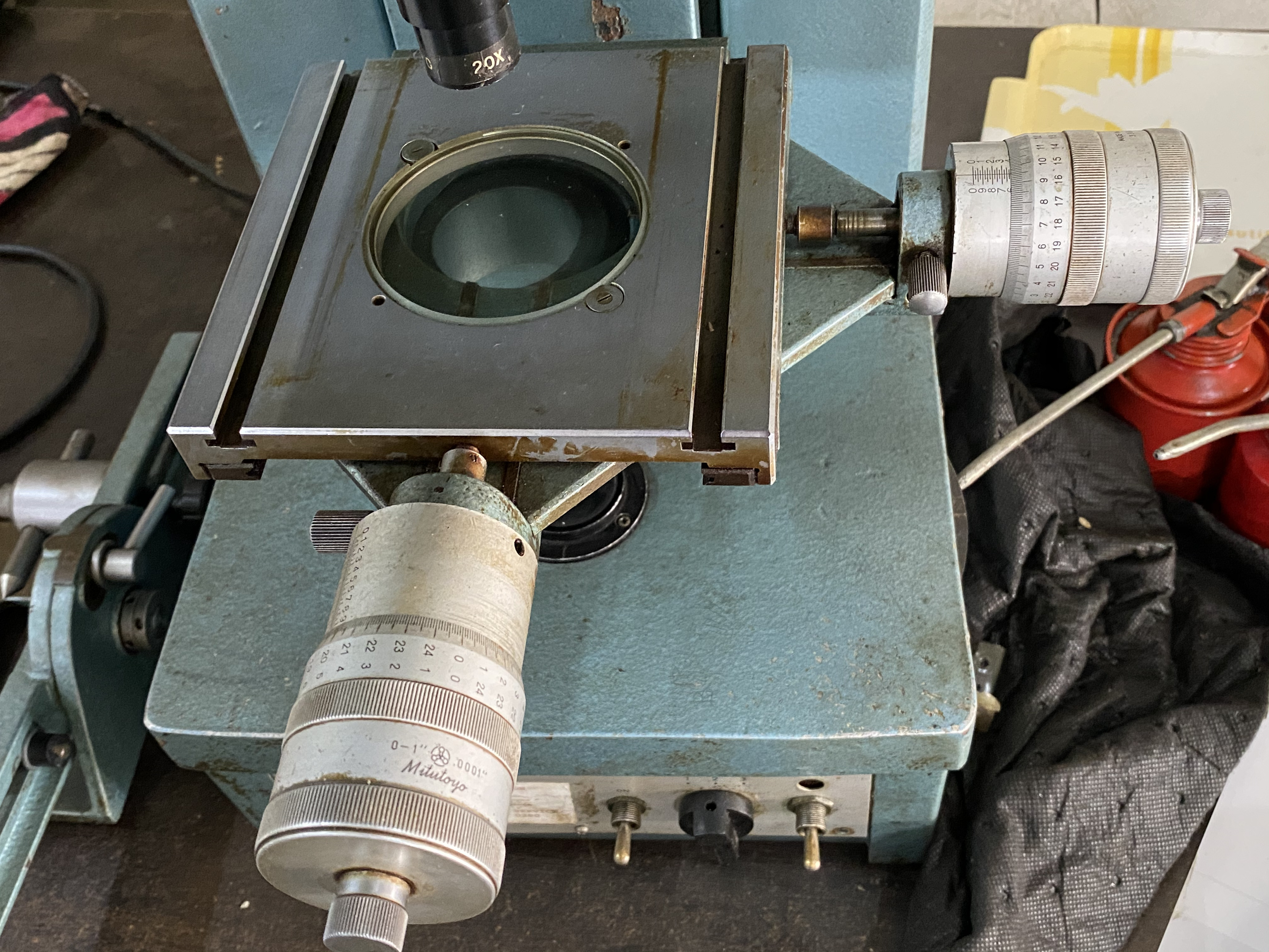 Mitutoyo Pj250 Projector