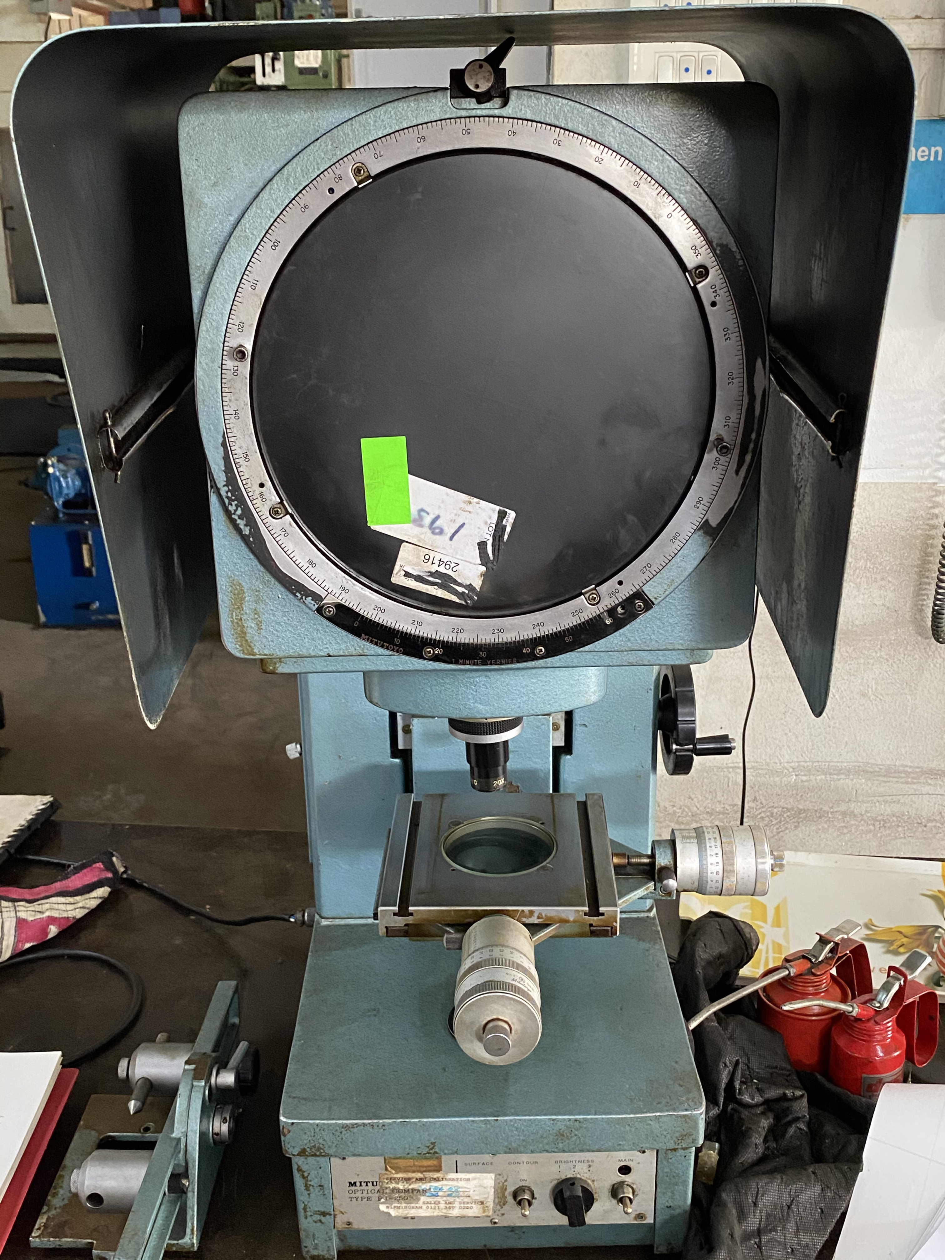 Mitutoyo Pj250 Projector